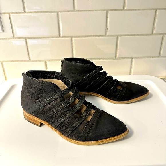 FREE PEOPLE EMMA black woman bohemian western pointed toe zip closure bootie 8.5 - Picture 6 of 11